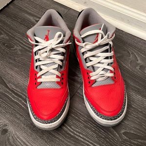 AIR JORDAN RETRO 3’s CEMENT